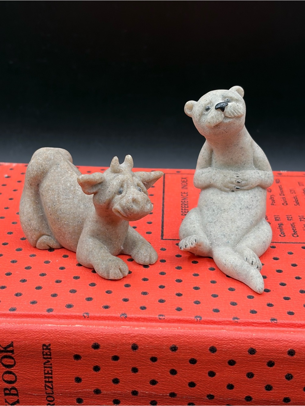 Vintage Set Of 2 Quarry Critters Oprah The Otter And Chance The Cow Retired